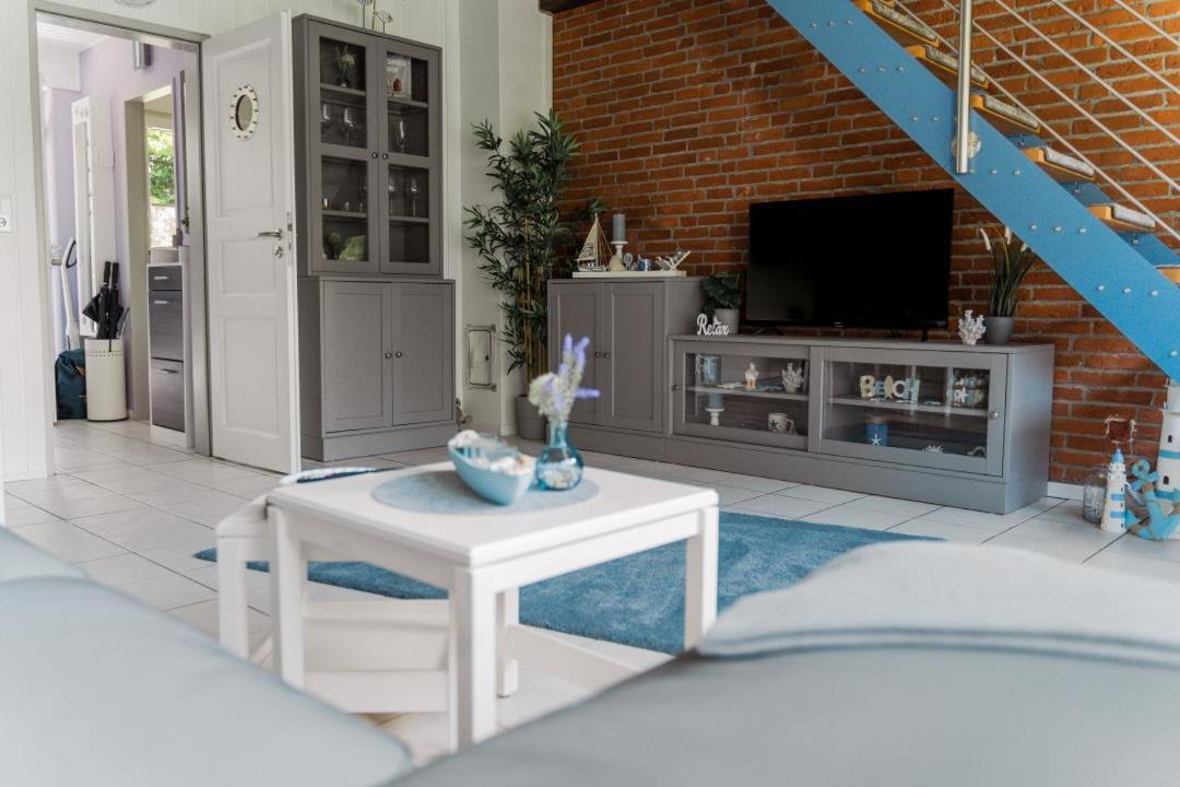 Kleines Ferienhaus Bei Greetsiel - Hunde Willkommen Крумхёрн Экстерьер фото